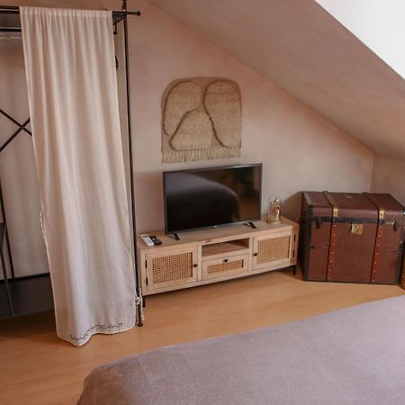 Cozy Apartment In The Heart Of The Historic City Pressburg Exterior foto
